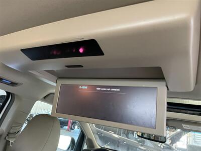 2017 Toyota Sienna XLE 7-Passenger - Photo 15 - Saint Louis, MI 48880-9800