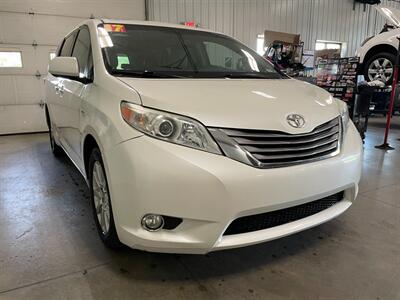 2017 Toyota Sienna XLE 7-Passenger - Photo 4 - Saint Louis, MI 48880-9800