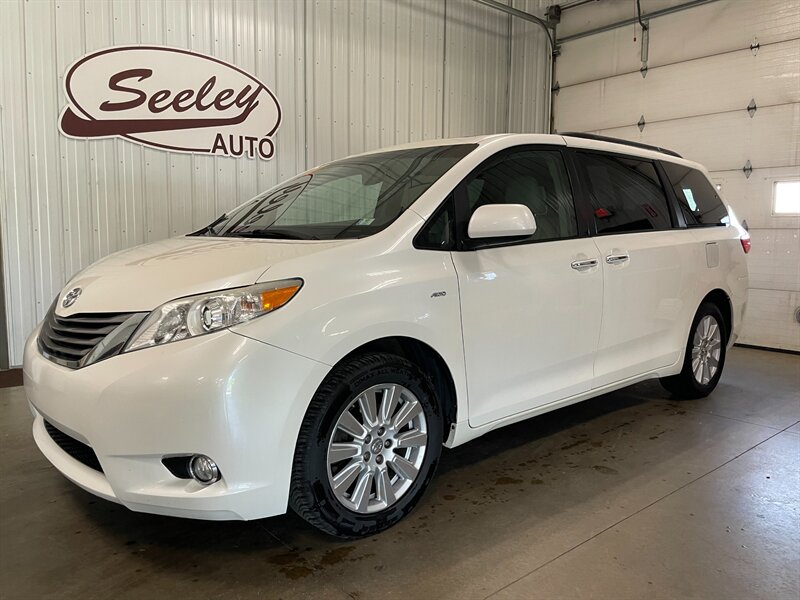 2017 Toyota Sienna XLE 7-Passenger   - Photo 1 - Saint Louis, MI 48880-9800