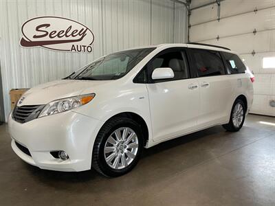 2017 Toyota Sienna XLE 7-Passenger Minivan