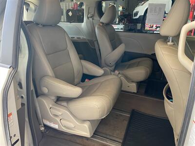 2017 Toyota Sienna XLE 7-Passenger - Photo 21 - Saint Louis, MI 48880-9800