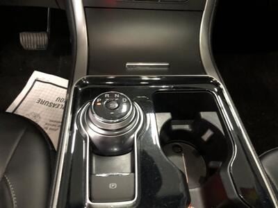 2019 Ford Edge SEL   - Photo 16 - Saint Louis, MI 48880-9800