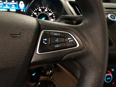 2018 Ford Escape SE   - Photo 11 - Saint Louis, MI 48880-9800