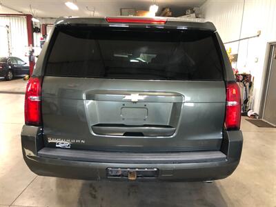 2019 Chevrolet Suburban LT   - Photo 7 - Saint Louis, MI 48880-9800
