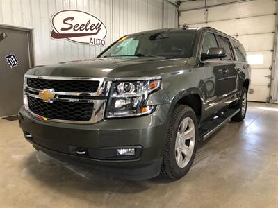 2019 Chevrolet Suburban LT   - Photo 2 - Saint Louis, MI 48880-9800