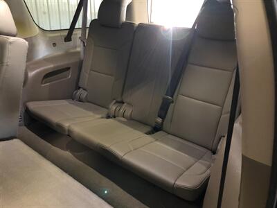 2019 Chevrolet Suburban LT   - Photo 19 - Saint Louis, MI 48880-9800