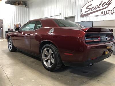 2021 Dodge Challenger SXT   - Photo 3 - Saint Louis, MI 48880-9800