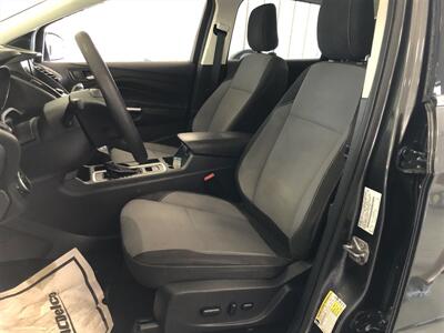 2019 Ford Escape SE   - Photo 16 - Saint Louis, MI 48880-9800