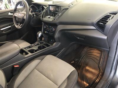 2019 Ford Escape SE   - Photo 20 - Saint Louis, MI 48880-9800
