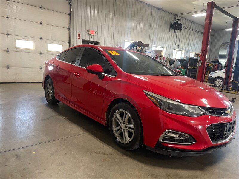 2016 Chevrolet Cruze LT Manual - Photo 4 - Saint Louis, MI 48880-9800