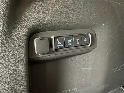 2013 Ford Explorer Limited   - Photo 27 - Saint Louis, MI 48880-9800