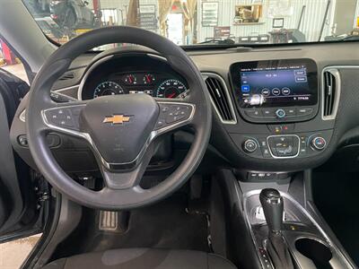 2020 Chevrolet Malibu LS Fleet   - Photo 7 - Saint Louis, MI 48880-9800