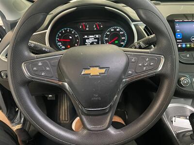 2020 Chevrolet Malibu LS Fleet   - Photo 8 - Saint Louis, MI 48880-9800