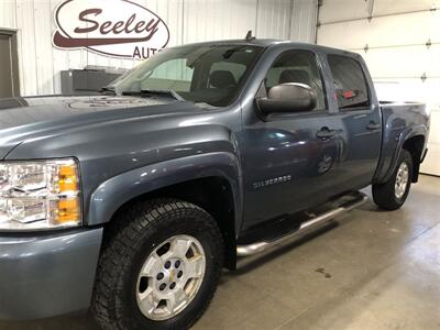 2010 Chevrolet Silverado 1500 LT   - Photo 2 - Saint Louis, MI 48880-9800