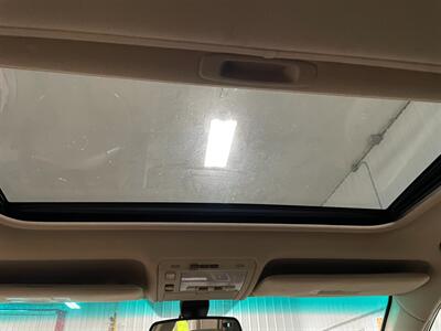 2004 Lexus RX 330   - Photo 8 - Saint Louis, MI 48880-9800