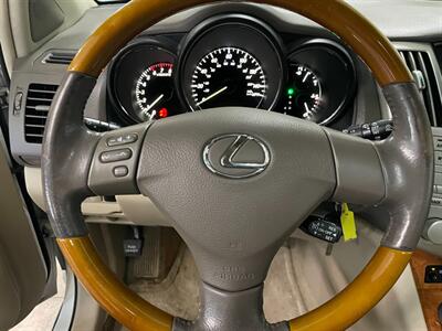 2004 Lexus RX 330   - Photo 9 - Saint Louis, MI 48880-9800
