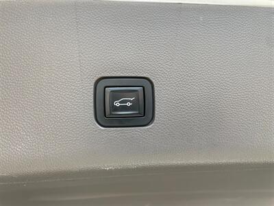 2018 Chevrolet Traverse Premier   - Photo 31 - Saint Louis, MI 48880-9800