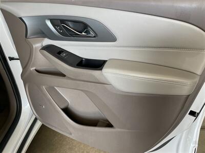 2018 Chevrolet Traverse Premier   - Photo 28 - Saint Louis, MI 48880-9800