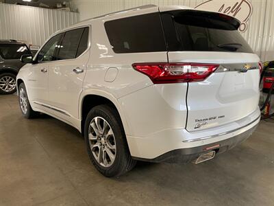 2018 Chevrolet Traverse Premier   - Photo 3 - Saint Louis, MI 48880-9800