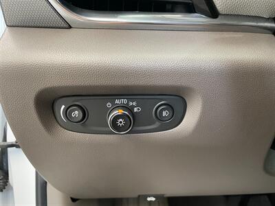 2018 Chevrolet Traverse Premier   - Photo 13 - Saint Louis, MI 48880-9800
