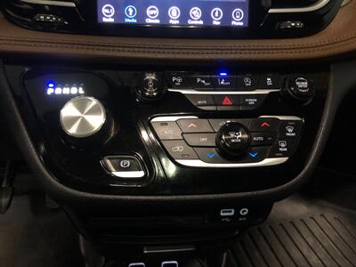 2018 Chrysler Pacifica Limited   - Photo 20 - Saint Louis, MI 48880-9800