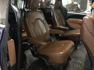 2018 Chrysler Pacifica Limited   - Photo 27 - Saint Louis, MI 48880-9800