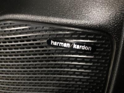 2018 Chrysler Pacifica Limited   - Photo 15 - Saint Louis, MI 48880-9800