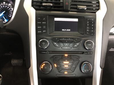 2015 Ford Fusion SE   - Photo 13 - Saint Louis, MI 48880-9800