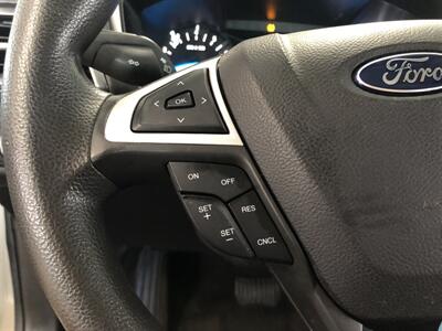 2015 Ford Fusion SE   - Photo 10 - Saint Louis, MI 48880-9800