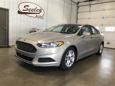 2015 Ford Fusion SE   - Photo 2 - Saint Louis, MI 48880-9800
