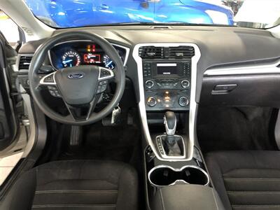 2015 Ford Fusion SE   - Photo 7 - Saint Louis, MI 48880-9800