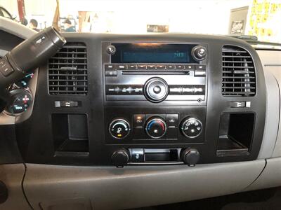 2012 GMC Sierra 2500 Work Truck   - Photo 11 - Saint Louis, MI 48880-9800