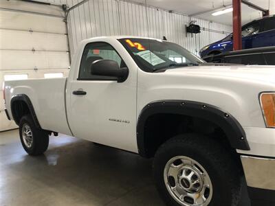 2012 GMC Sierra 2500 Work Truck   - Photo 5 - Saint Louis, MI 48880-9800