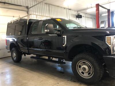 2019 Ford F-350 Super Duty XL   - Photo 4 - Saint Louis, MI 48880-9800