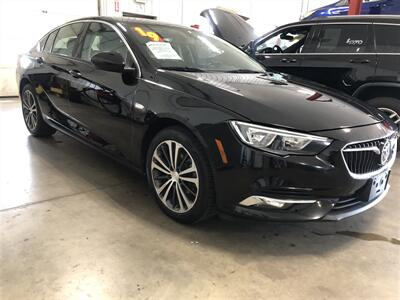 2019 Buick Regal Sportback Preferred II   - Photo 5 - Saint Louis, MI 48880-9800