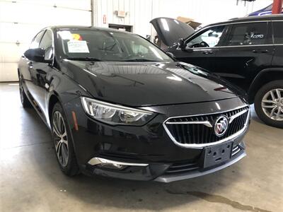 2019 Buick Regal Sportback Preferred II   - Photo 4 - Saint Louis, MI 48880-9800