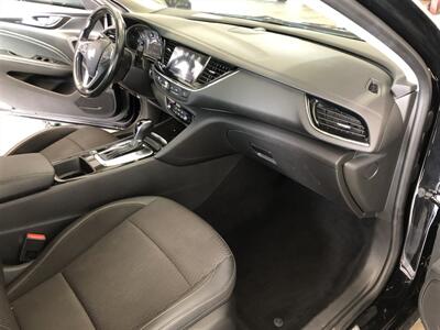 2019 Buick Regal Sportback Preferred II   - Photo 17 - Saint Louis, MI 48880-9800