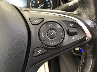 2019 Buick Regal Sportback Preferred II   - Photo 11 - Saint Louis, MI 48880-9800