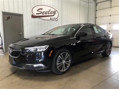 2019 Buick Regal Sportback Preferred II   - Photo 1 - Saint Louis, MI 48880-9800