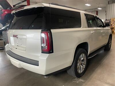 2015 GMC Yukon XL SLT   - Photo 6 - Saint Louis, MI 48880-9800