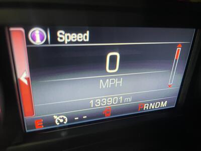 2015 GMC Yukon XL SLT   - Photo 10 - Saint Louis, MI 48880-9800