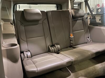 2015 GMC Yukon XL SLT   - Photo 21 - Saint Louis, MI 48880-9800