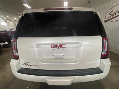 2015 GMC Yukon XL SLT   - Photo 27 - Saint Louis, MI 48880-9800