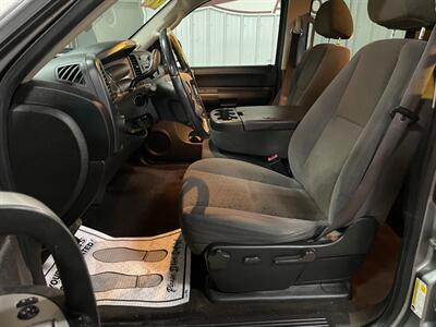 2008 GMC Sierra 1500 SLE1   - Photo 14 - Saint Louis, MI 48880-9800