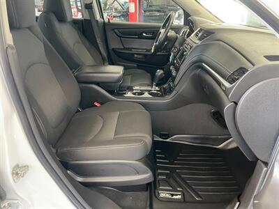 2016 Chevrolet Traverse LT   - Photo 20 - Saint Louis, MI 48880-9800