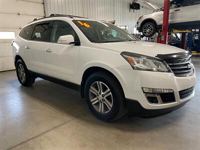 2016 Chevrolet Traverse LT   - Photo 5 - Saint Louis, MI 48880-9800