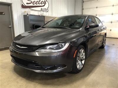 2015 Chrysler 200 S   - Photo 3 - Saint Louis, MI 48880-9800