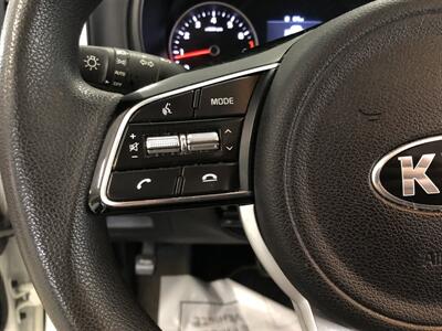 2020 Kia Sportage LX   - Photo 10 - Saint Louis, MI 48880-9800