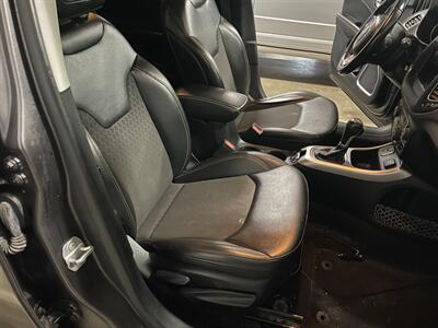 2020 Jeep Compass Latitude   - Photo 16 - Saint Louis, MI 48880-9800