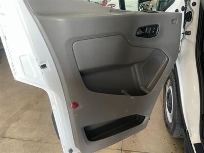 2021 Ford Transit 250   - Photo 22 - Saint Louis, MI 48880-9800